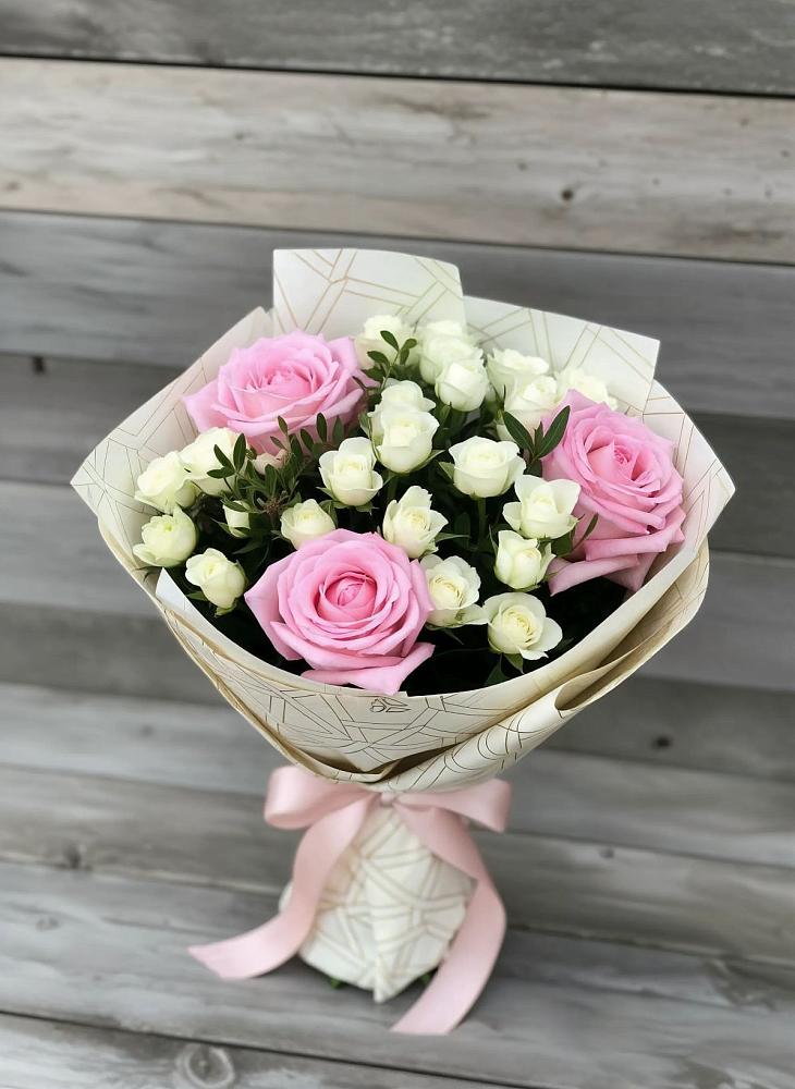 Букет цветов из: Розы в Райки