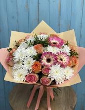 Букет цветов из:  Розы, Герберы и Хризантемы в Райки