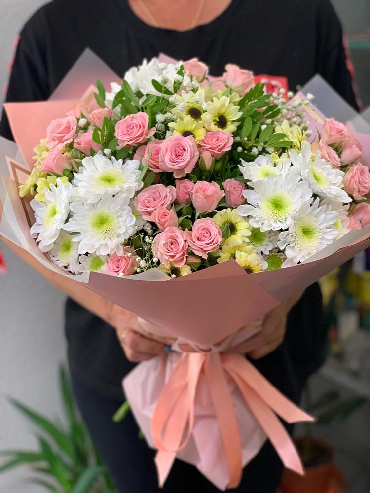 Букет цветов из: Розы и Хризантемы в Райки