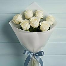 Букет 7 Белых роз Эдлесс Лав в Райки