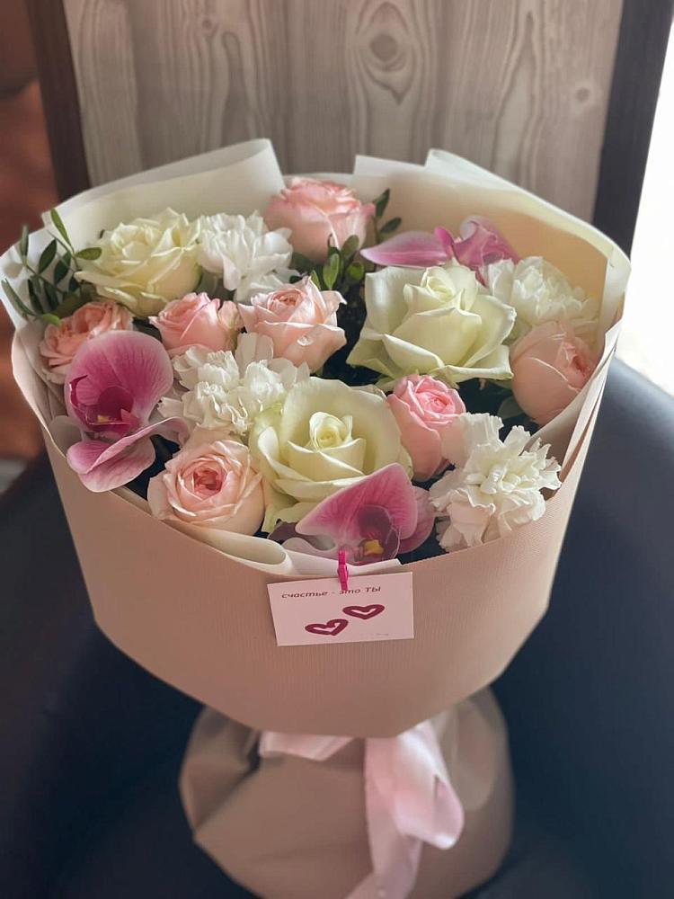 Букет цветов из: Орхидеи, Розы и Гвоздики в Райки