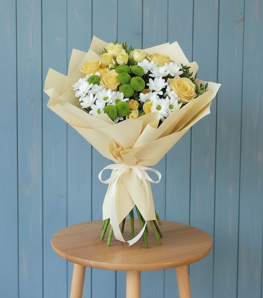 Букет цветов из: Хризантемы и Розы в Райки