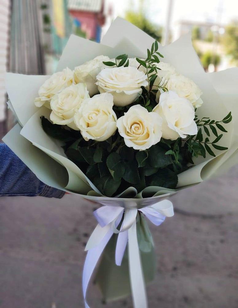Букет Белые розы Проуд в Райки