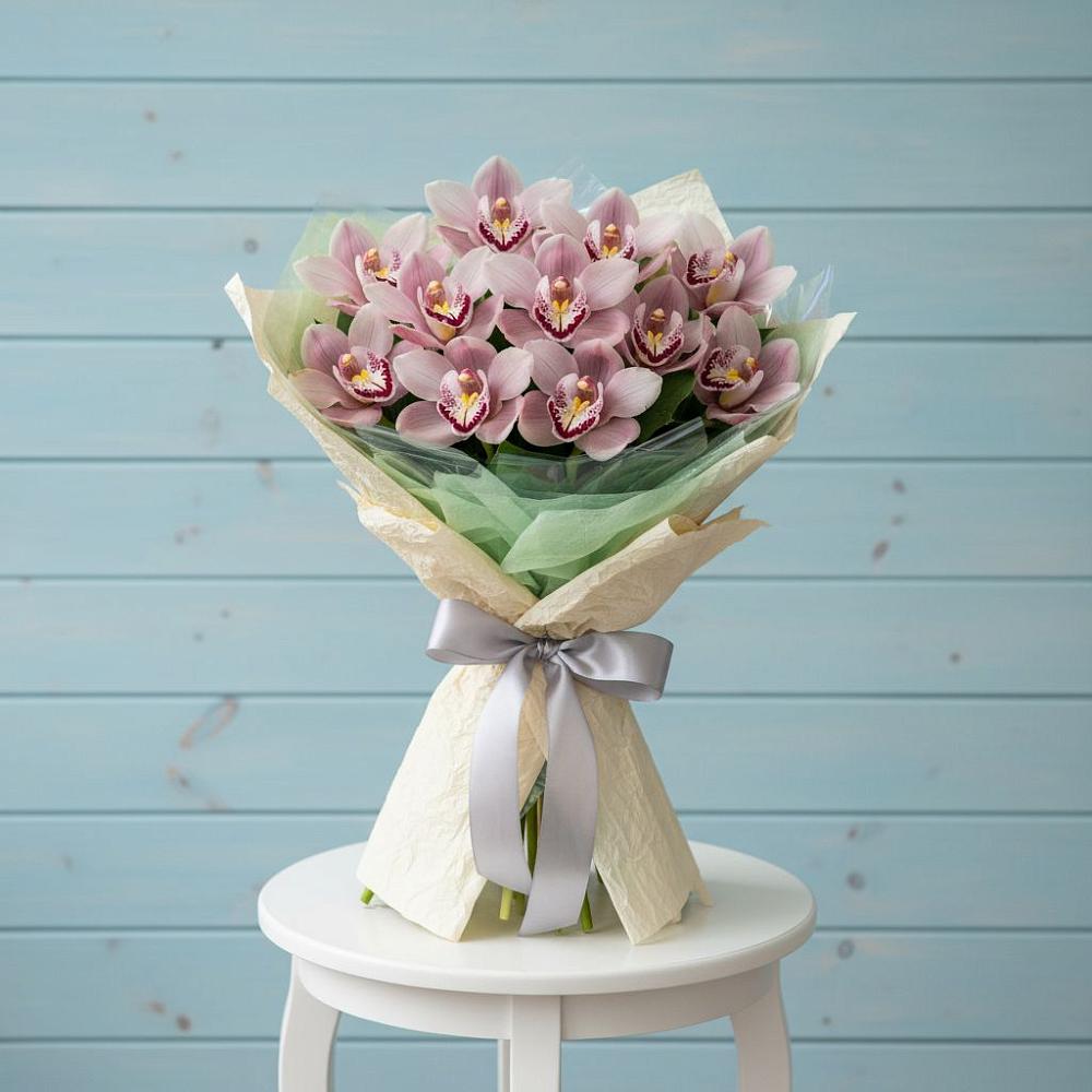 Букет цветов из: Орхидеи и Розы в Райки