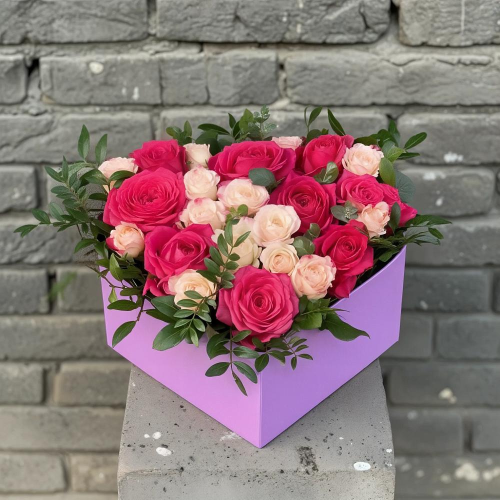 Цветочная композиция из Розы в коробке в Райки