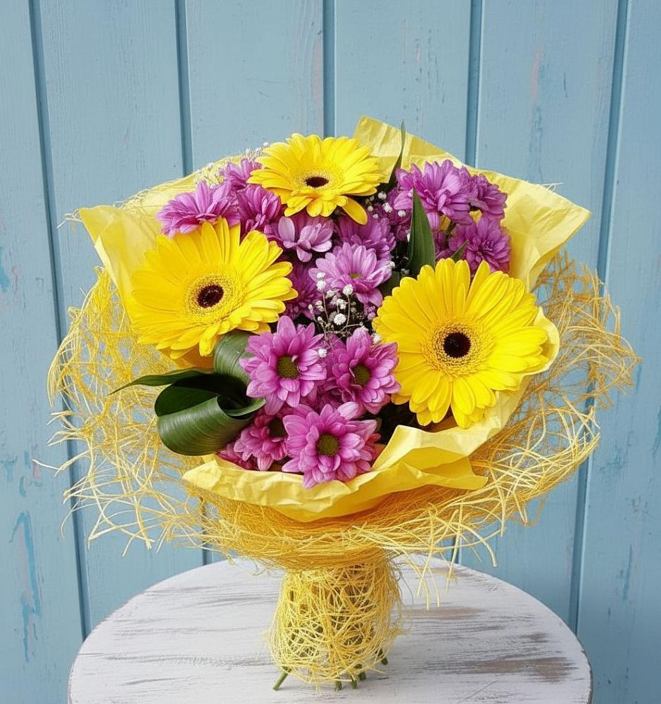 Букет цветов из: Хризантемы и Герберы в Райки