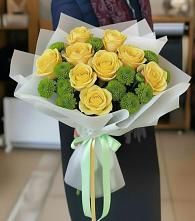 Букет цветов из:  Хризантемы и Розы в Райки