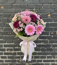 Букет цветов из:  Герберы и Хризантемы в Райки