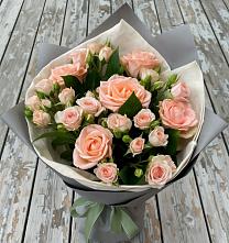 Букет цветов из:  Розы в Райки