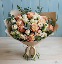 Букет цветов из:  Альстромерии и Розы в Райки