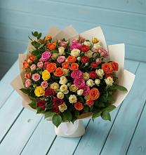 Букет Микс из разноцветных кустовых роз в Райки