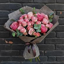 Букет цветов из:  Розы в Райки